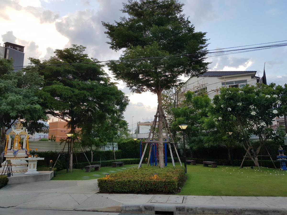 Townhouse 5 Mins From Central Airport Plaza Changmai เชียงใหม่ ภายนอก รูปภาพ