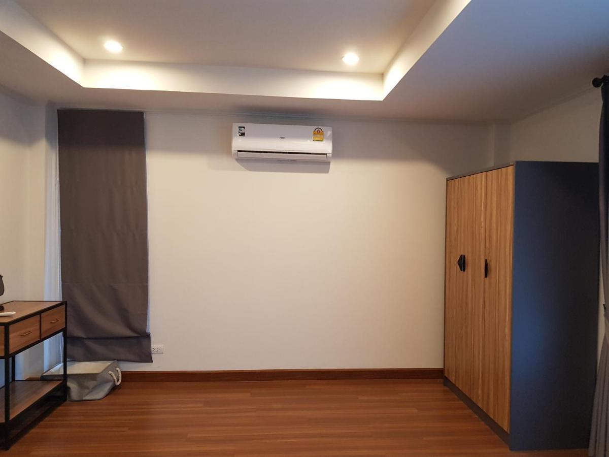 Townhouse 5 Mins From Central Airport Plaza Changmai เชียงใหม่ ภายนอก รูปภาพ