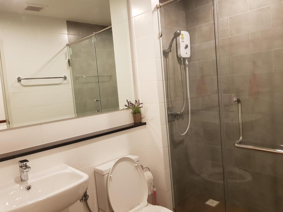 Townhouse 5 Mins From Central Airport Plaza Changmai เชียงใหม่ ภายนอก รูปภาพ